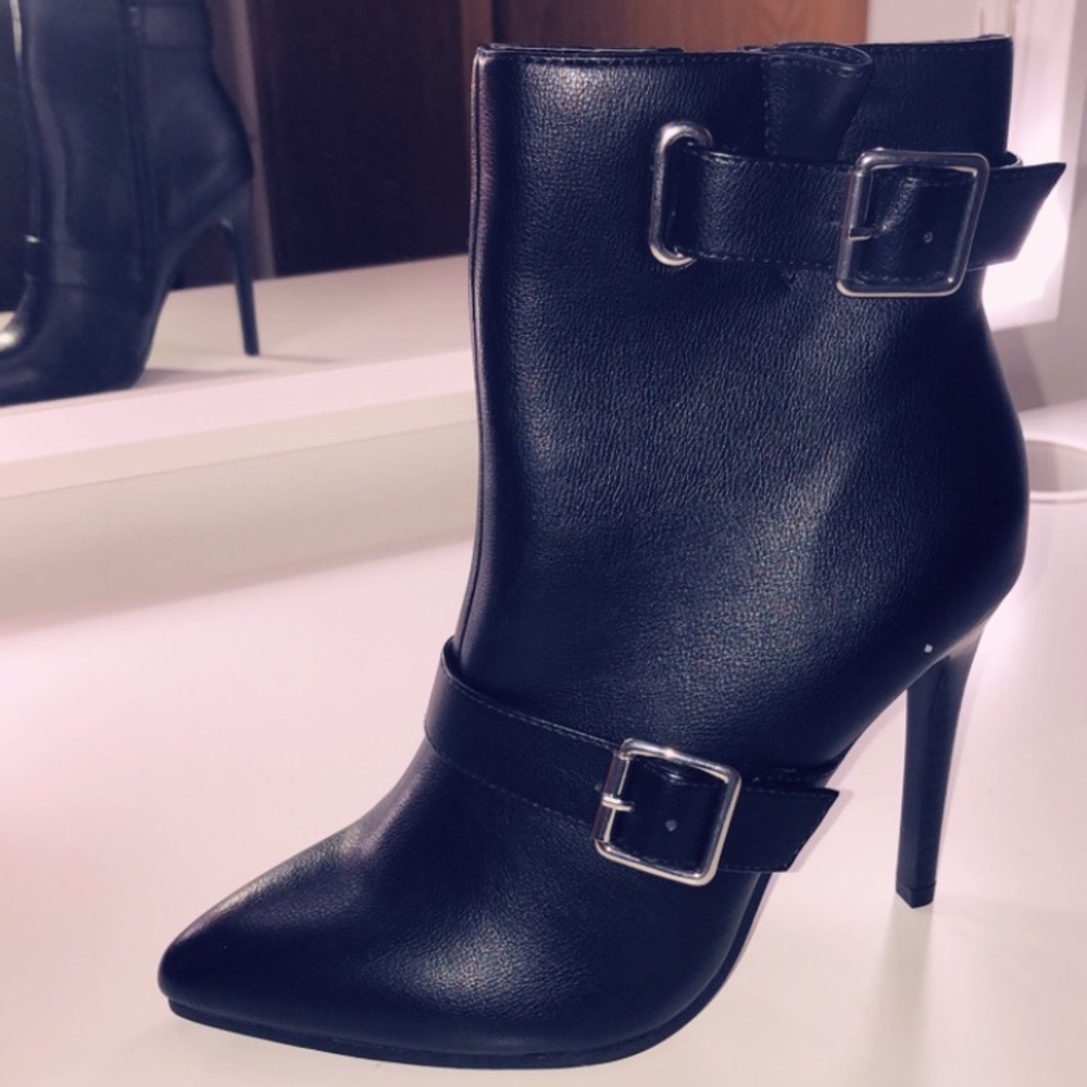 Brand New Metaphor Black Boots Size 6